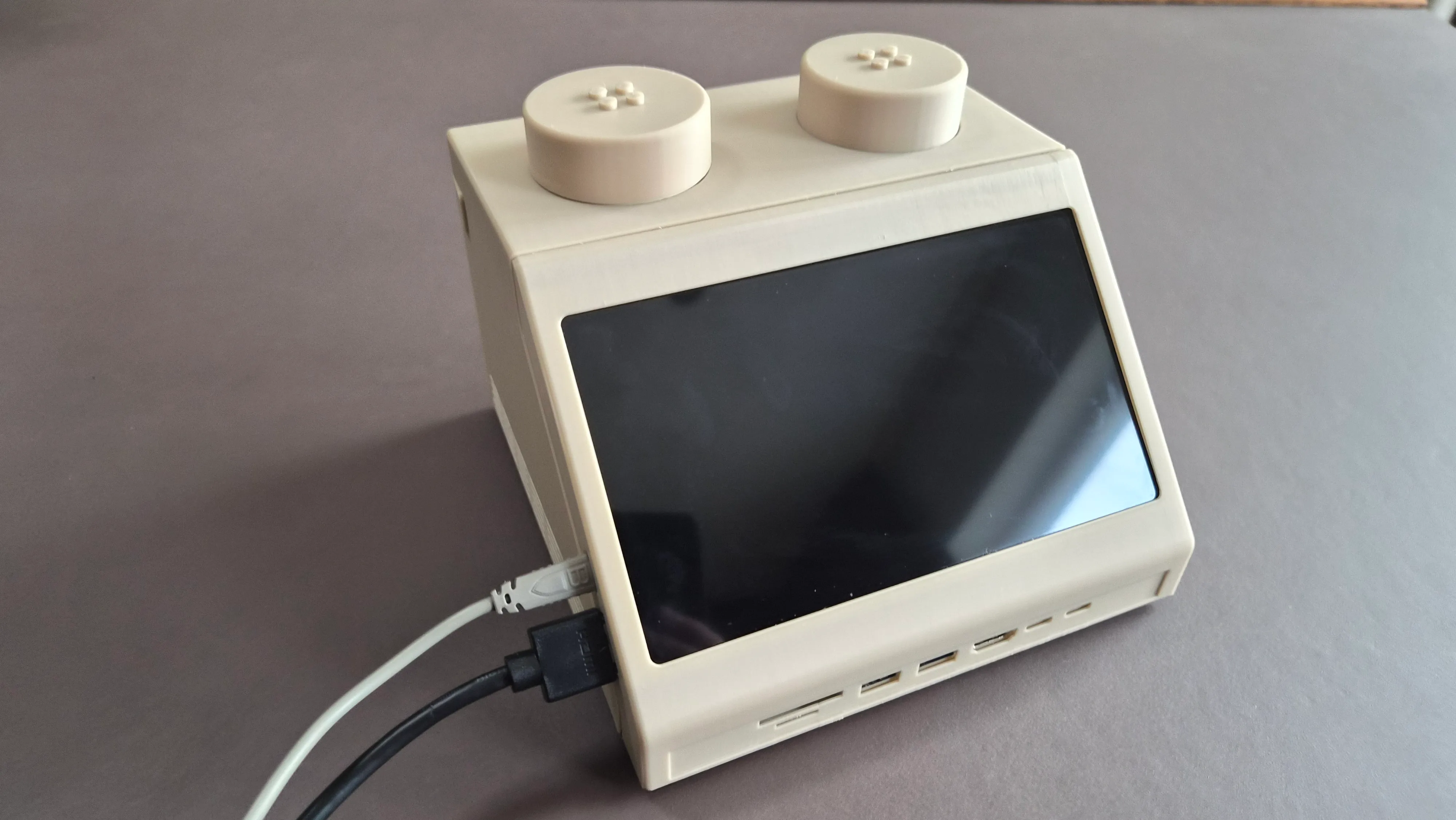 Turn over the case and magnetically attach the studs on top.