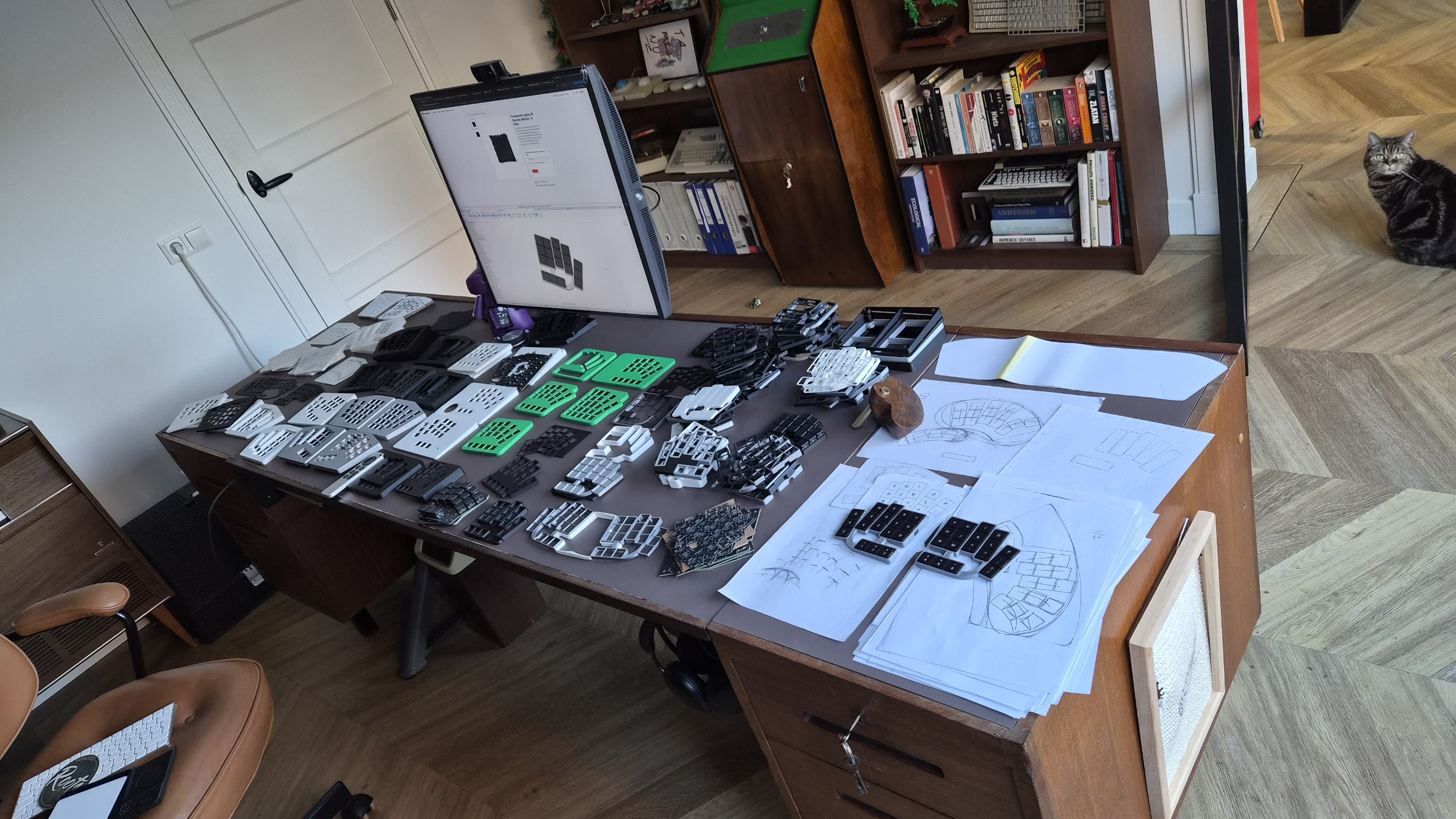 Cogito prototypes on desk